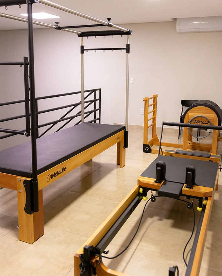 Sala de Pilates do Ciavatta Instituto com equipamentos